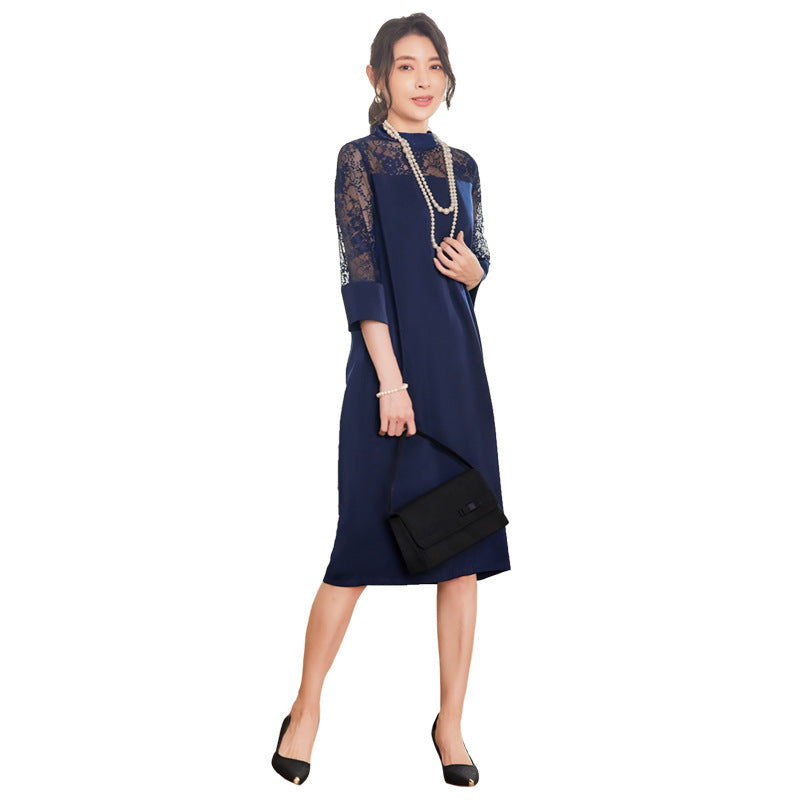 Madeleine™ – Refined Lace Collar Dress