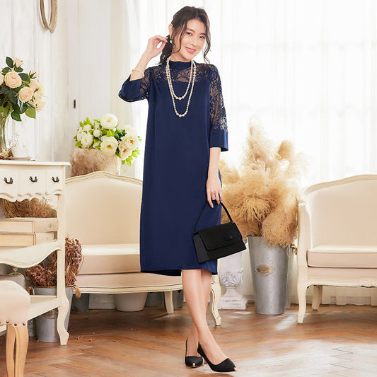 Madeleine™ – Refined Lace Collar Dress