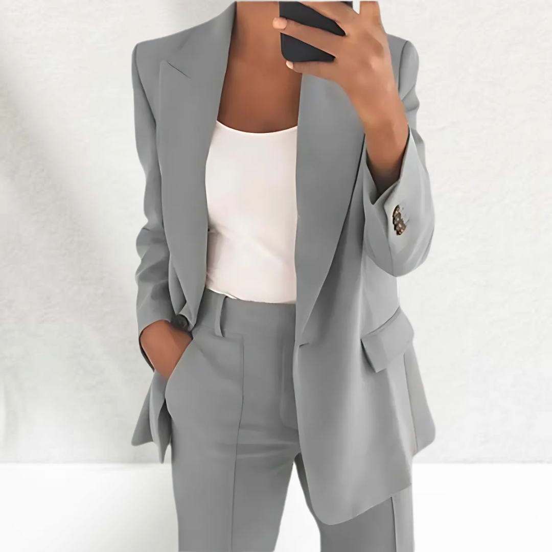 Teresa | Two-Piece Women's Suit
