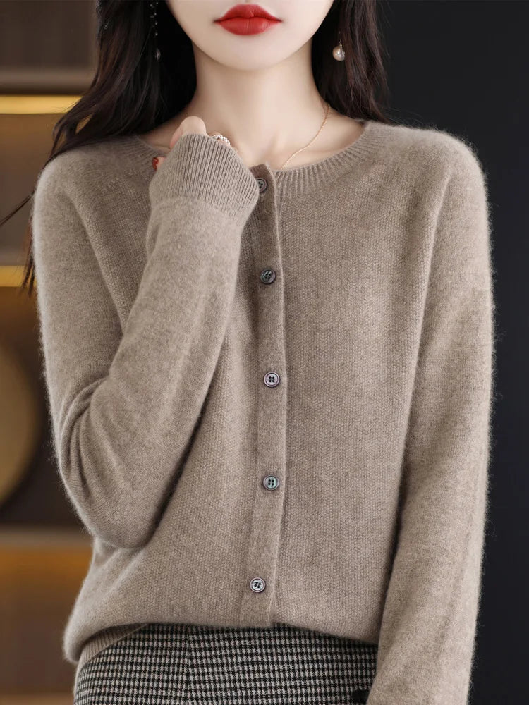 Everleigh™ – Classic Merino Button Cardigan