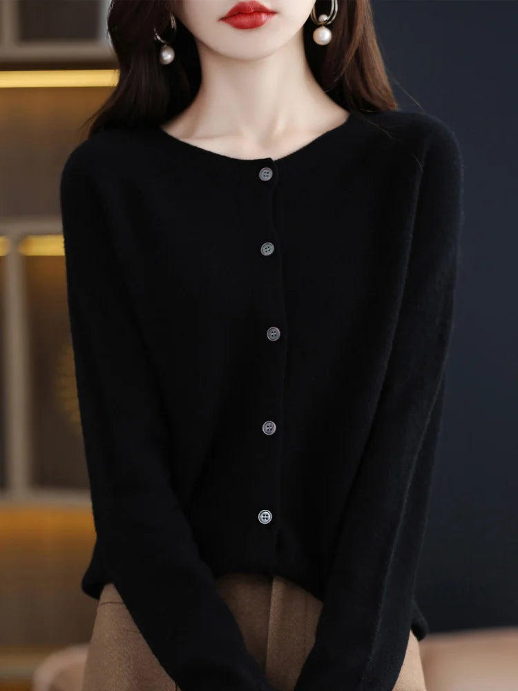 Everleigh™ – Classic Merino Button Cardigan