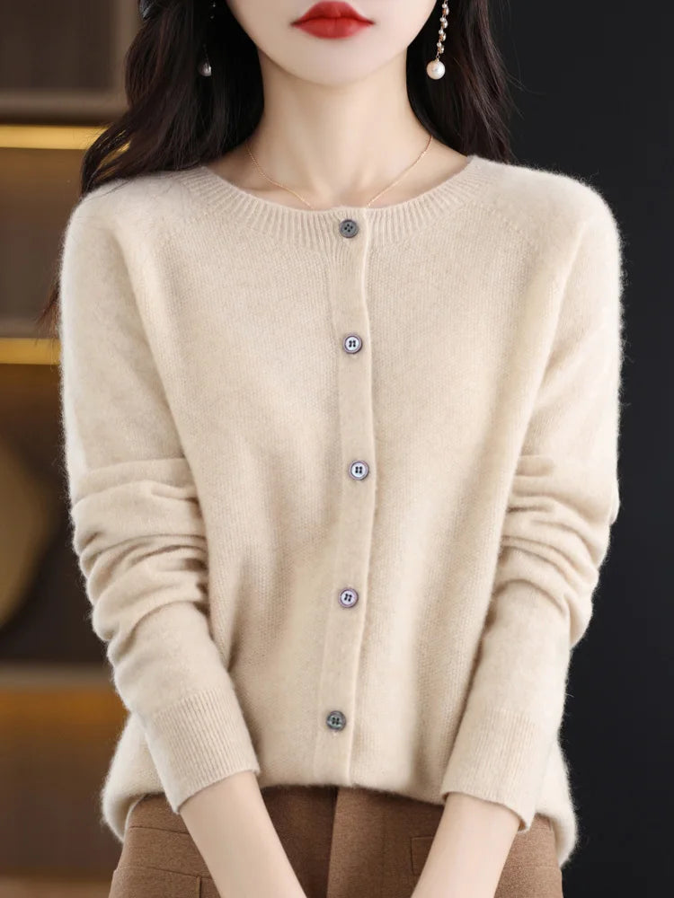 Everleigh™ – Classic Merino Button Cardigan