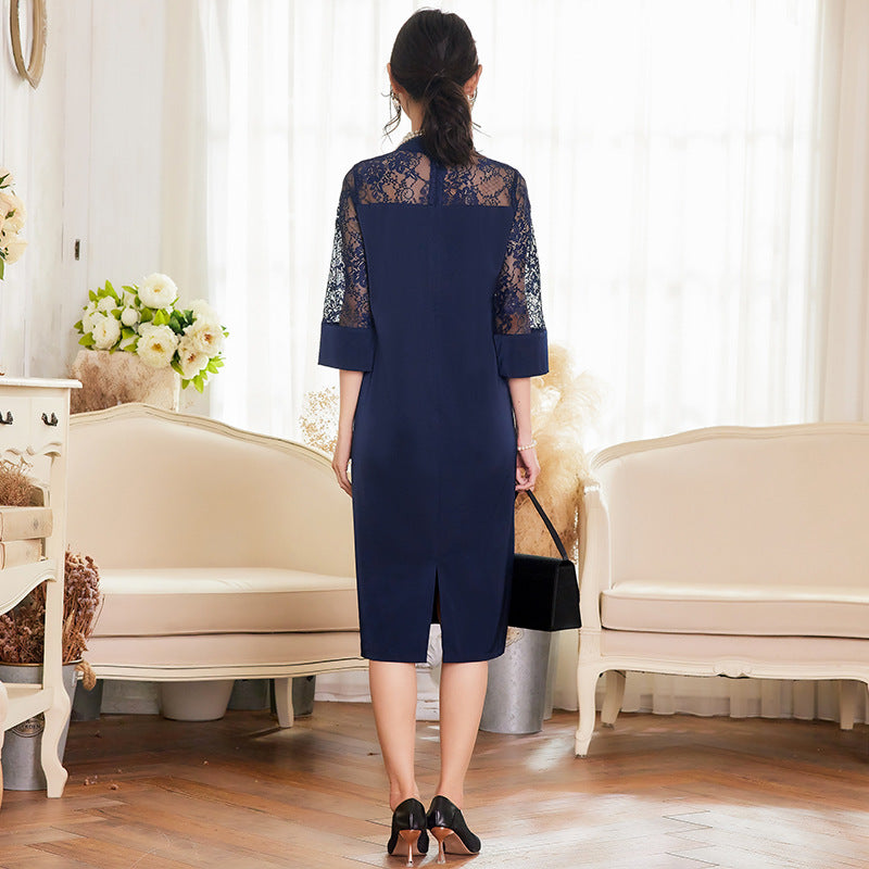 Madeleine™ – Refined Lace Collar Dress